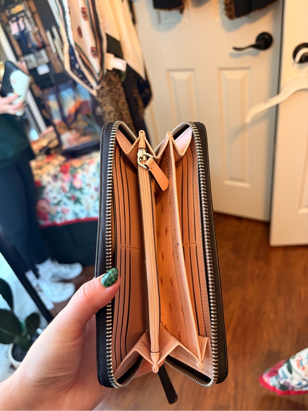 Kate Spade wallet - Picture 2 of 2